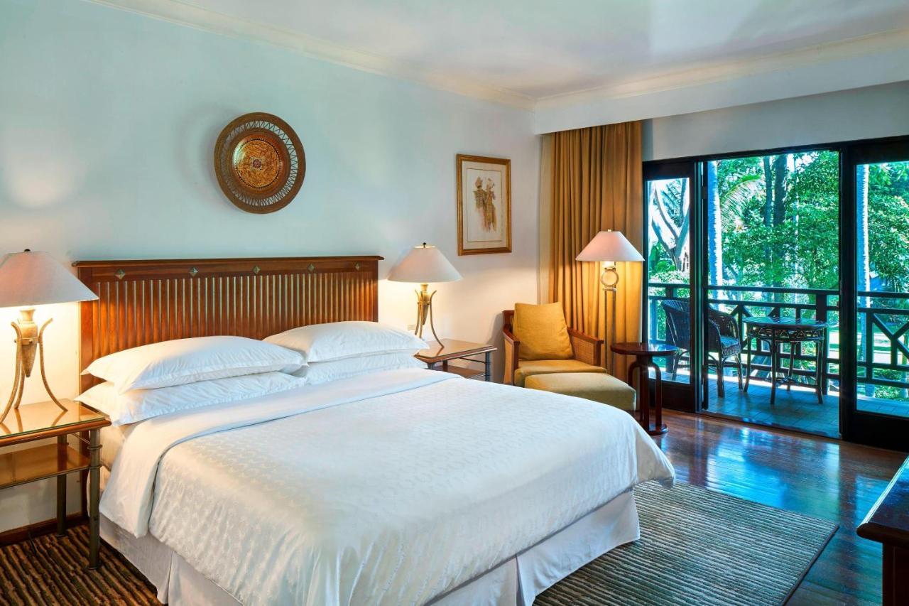 Sheraton Senggigi Beach Resort Mangsit Екстериор снимка