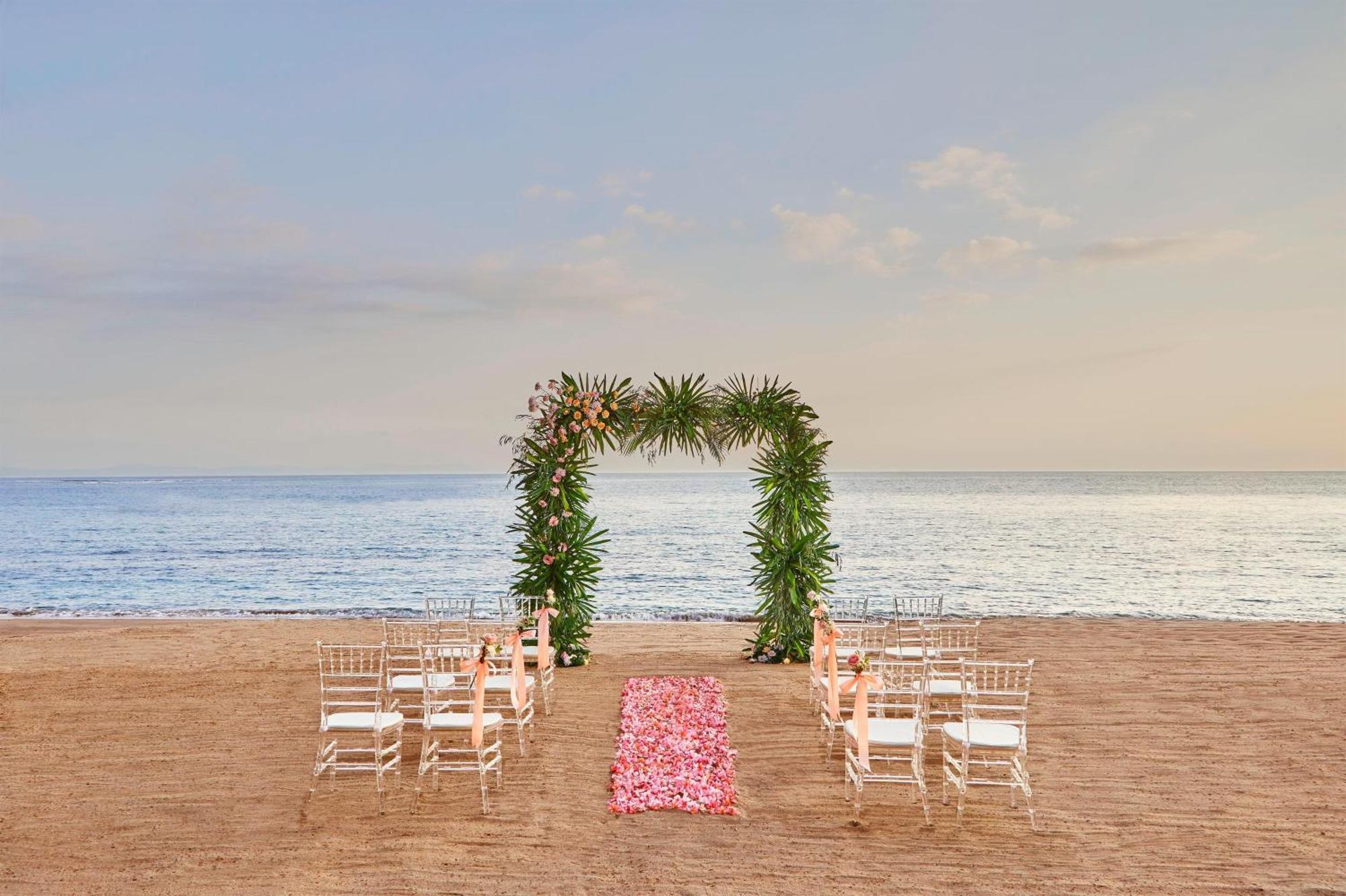 Sheraton Senggigi Beach Resort Mangsit Екстериор снимка